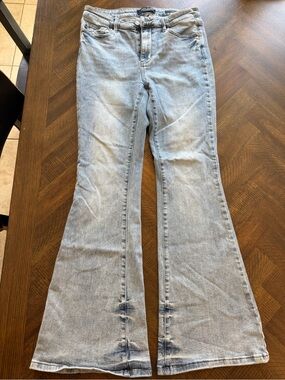 Judy Blue Light Wash Flared Jeans
